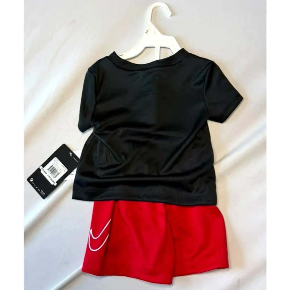 Nike Baby Boys 2-Piece Set T-Shirt & Shorts Black Red Graphic Swoosh 12M NWT